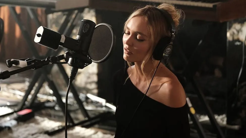 Featured image for Unraveling the Pop Star Parallels in HBO's 'The Idol'