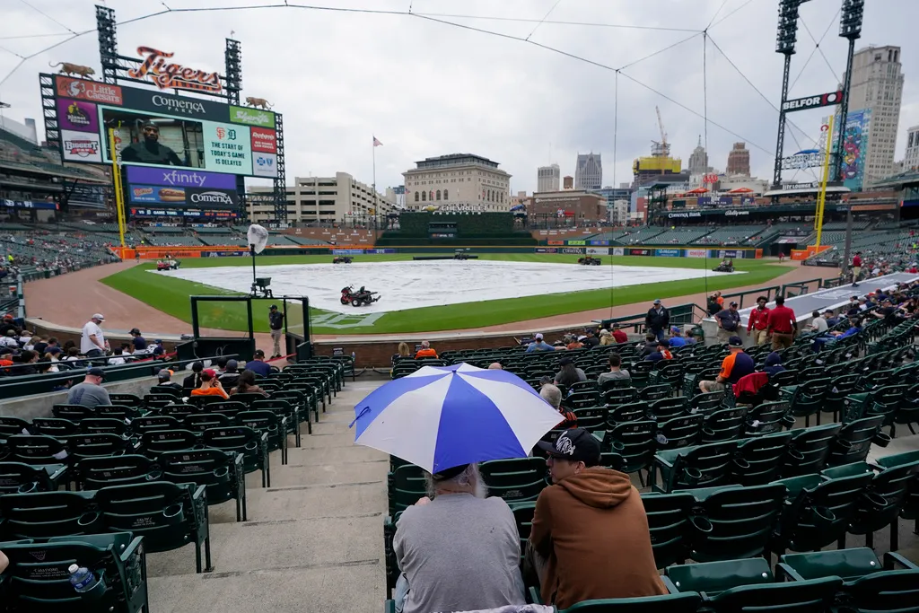Featured image for Doubleheader Tuesday for Tigers and Guardians after postponements.