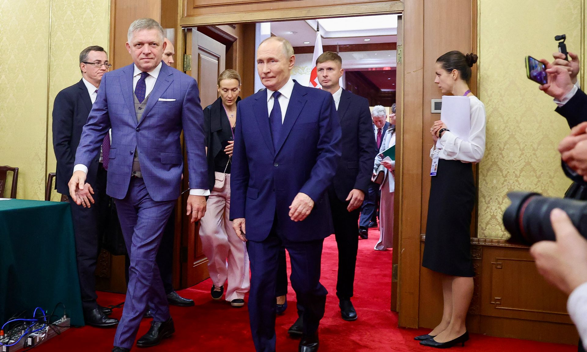 Featured image for Putin and Slovak Prime Minister Fico Discuss Energy and Independence in Beijing