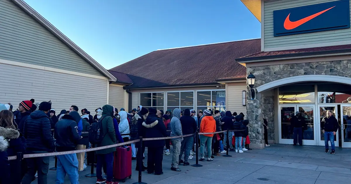 Featured image for Black Friday Sales Surge Amid K-Shaped Economy and Rising AI Adoption