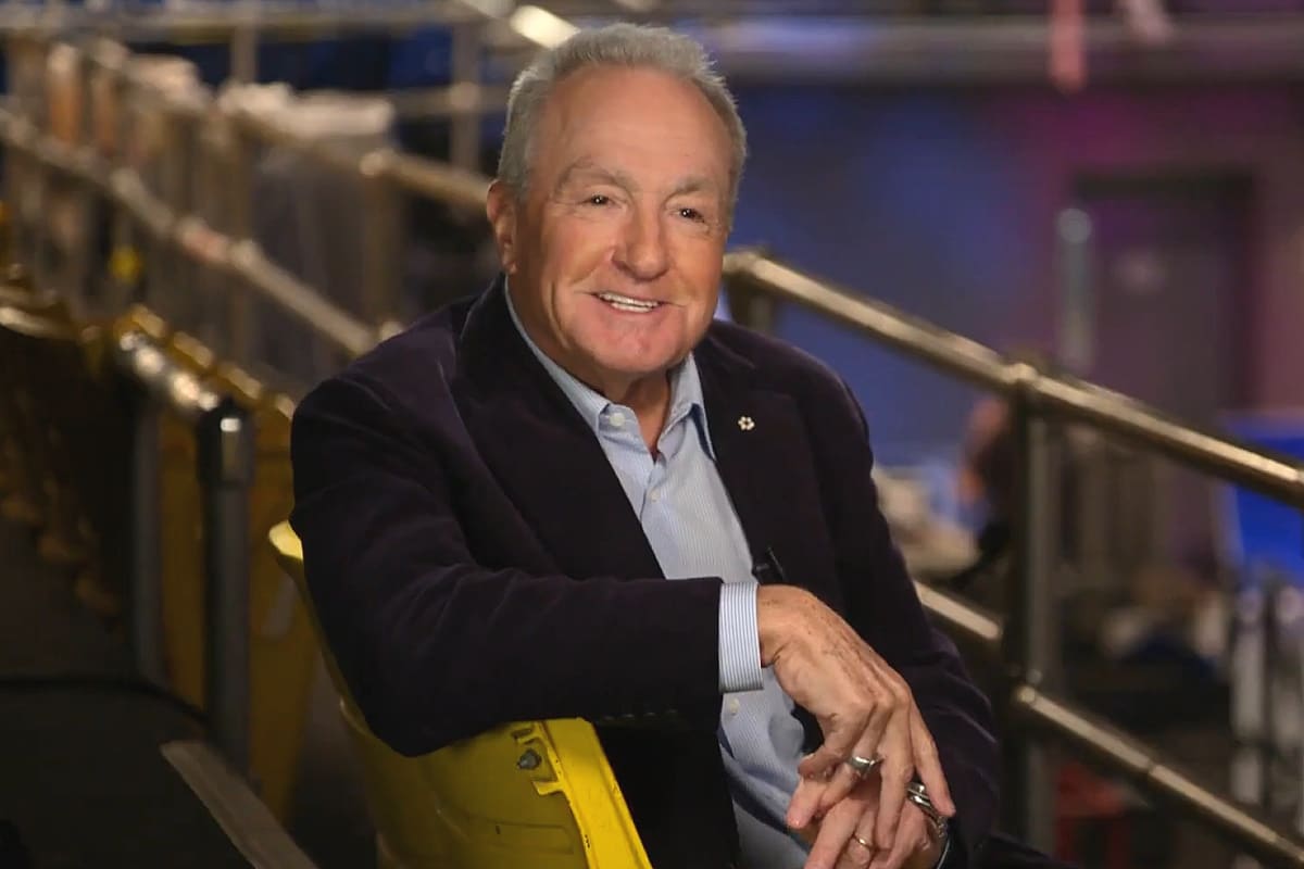Featured image for Lorne Michaels Announces SNL Cast Changes and Return