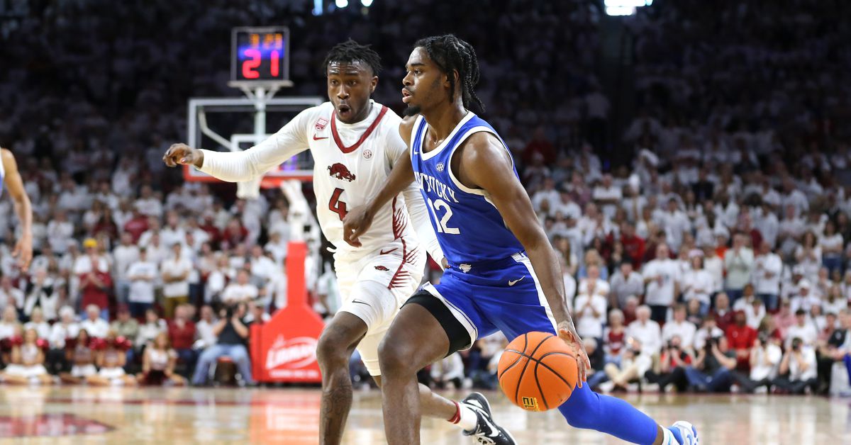 Featured image for SEC Basketball Schedule for 2023-24 Season Announced, Including Kentucky and Arkansas Opponents.