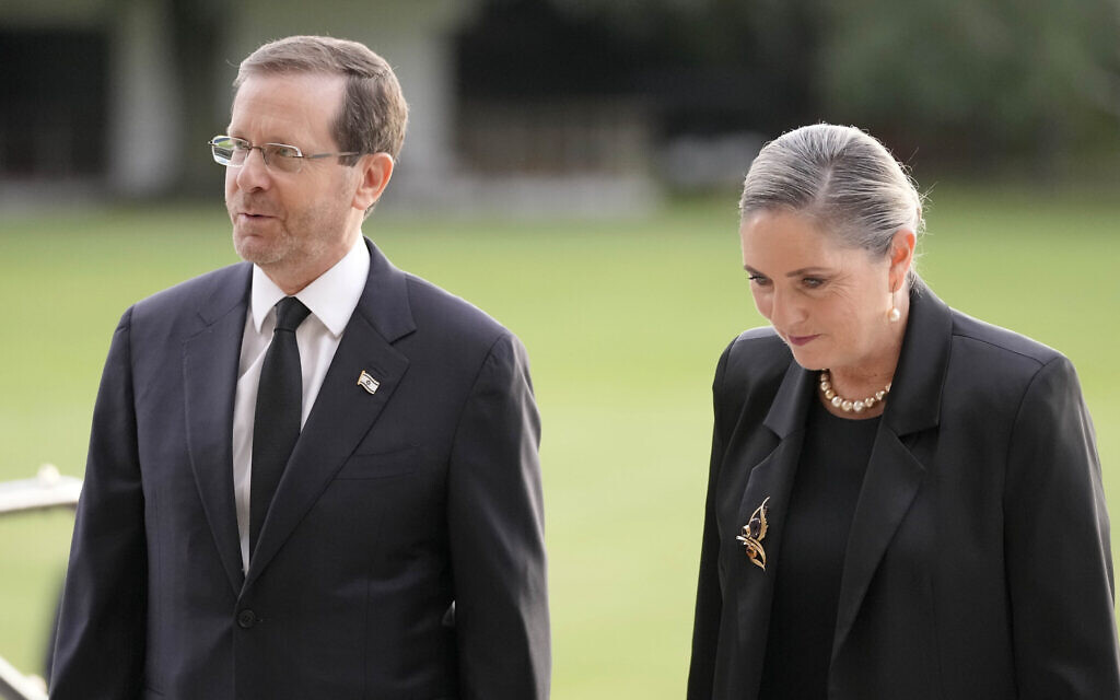 Featured image for Religious Leaders and Dignitaries Attend King Charles III's Coronation in London