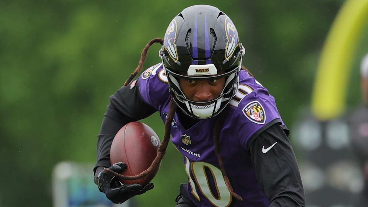 Featured image for DeAndre Hopkins Impresses Early in Ravens OTAs and Boosts Fantasy Outlook