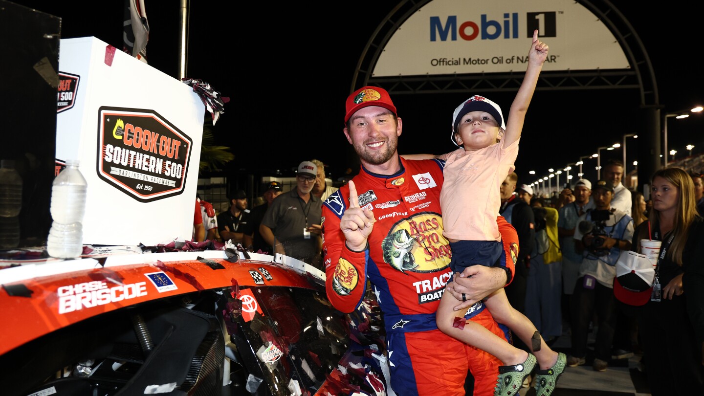 Featured image for Chase Briscoe Dominates Southern 500 as Playoff Drivers Struggle