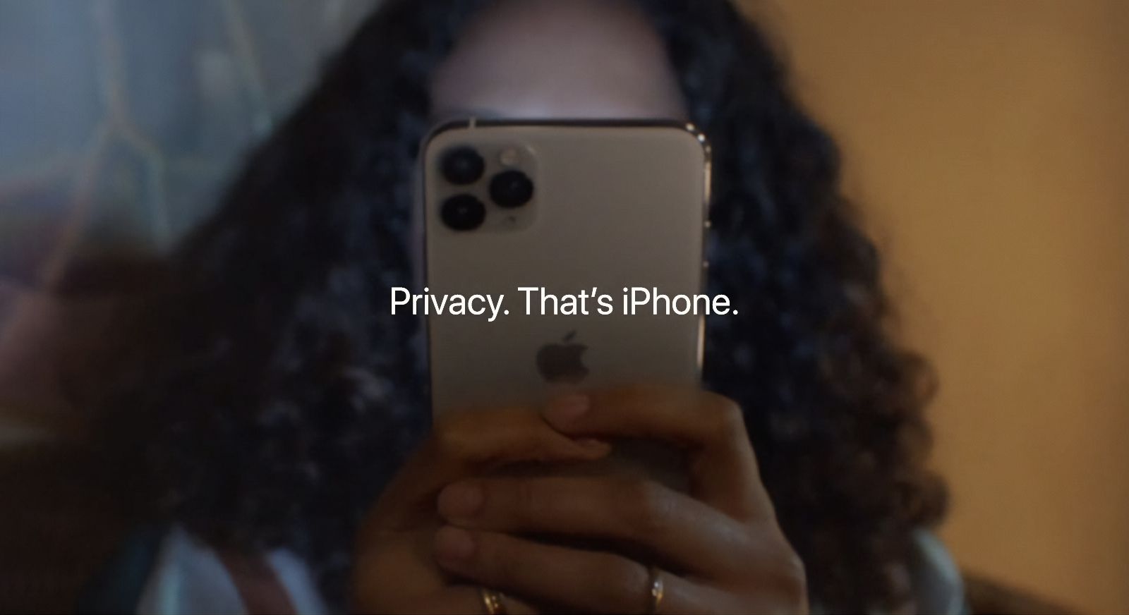 Featured image for "Privacy Concerns Rise as Governments Spy on Apple and Google Users Through Push Notifications"