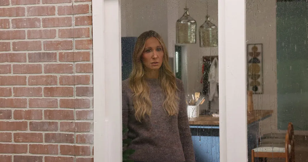 Featured image for Nikki Glaser's Bold Debut as SNL Host Delivers Unforgettable Moments