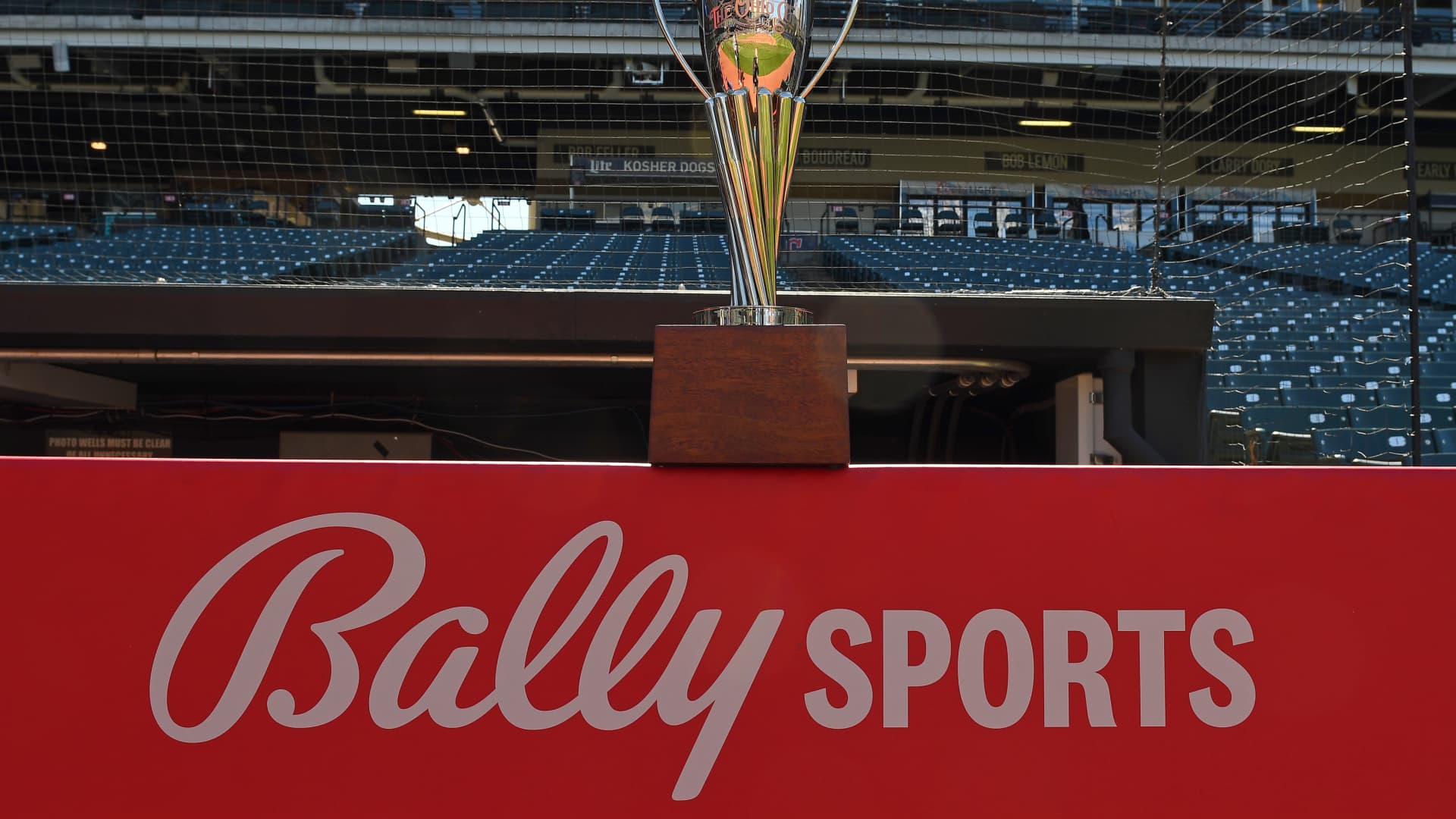 Featured image for Bankruptcy judge orders Diamond Sports to fully pay MLB teams, Padres explore new TV broadcasts.