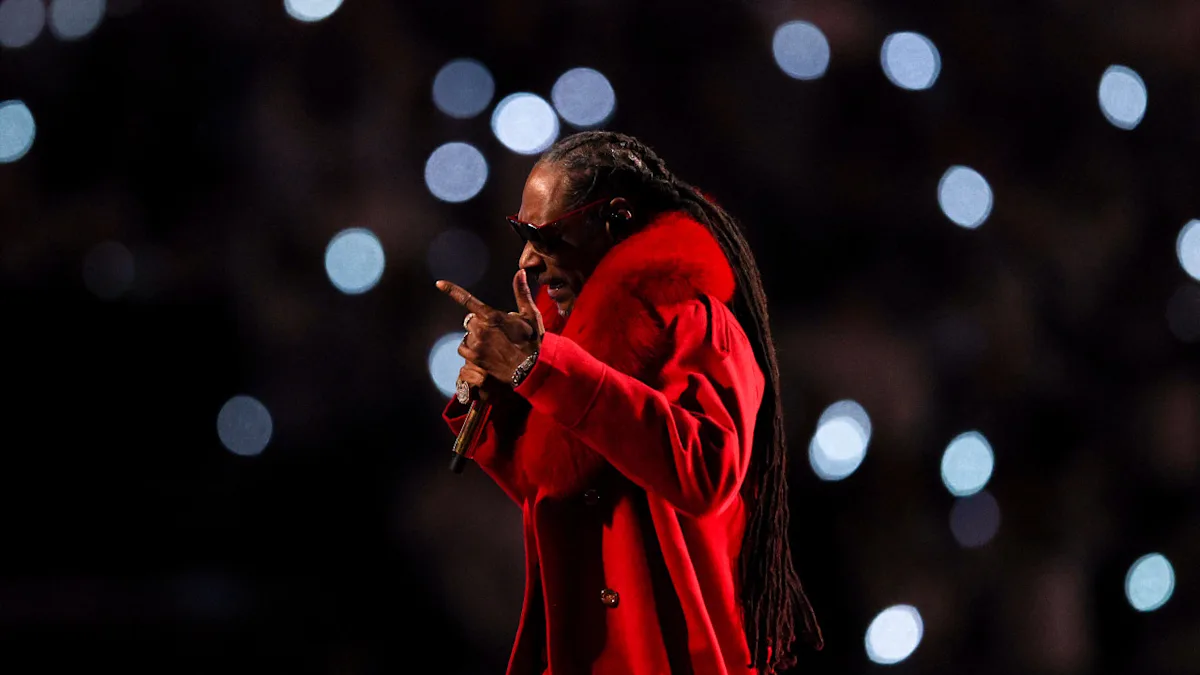 Featured image for Snoop Dogg's Star-Studded NFL Christmas Halftime Show Delivers Unforgettable Performances