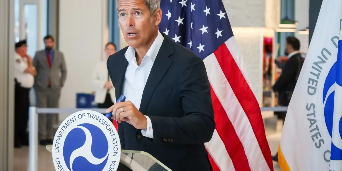 Featured image for Government Shutdown Disrupts Air Travel and Increases Controller Stress