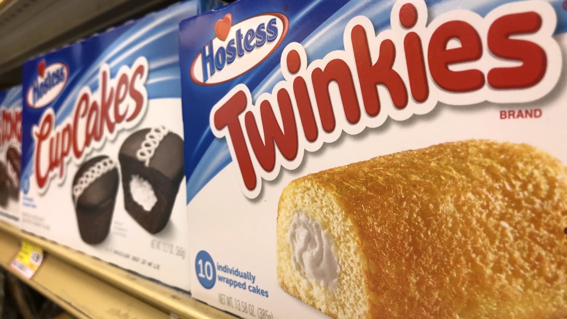 Featured image for J.M. Smucker Acquires Hostess Brands for $5.6 Billion in Jelly-Twinkie Deal