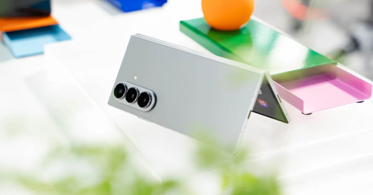 Featured image for Samsung Prepares to Launch TriFold Phone and AI Glasses in the U.S.