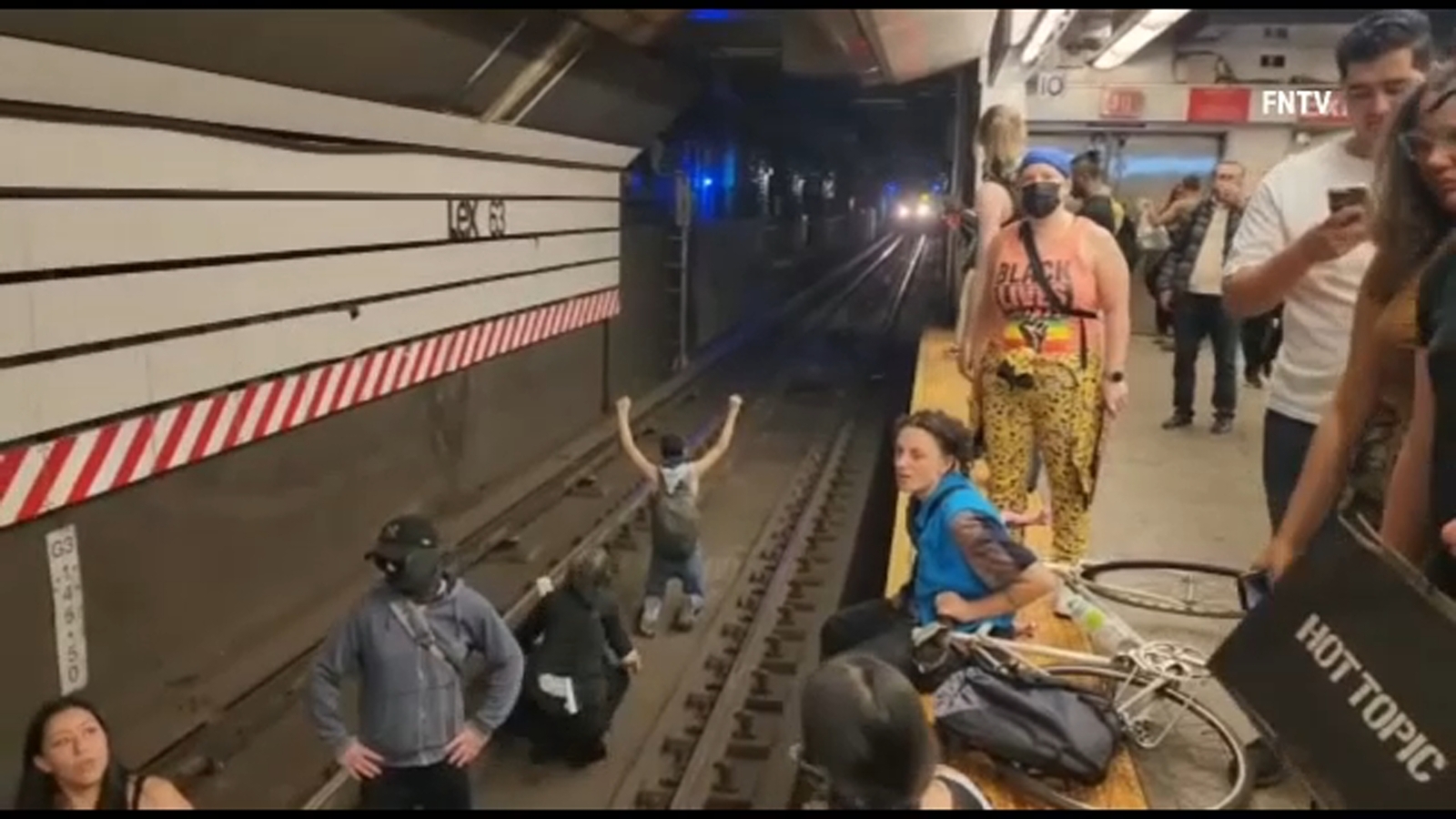 Featured image for Grand jury to decide on charges in subway chokehold death