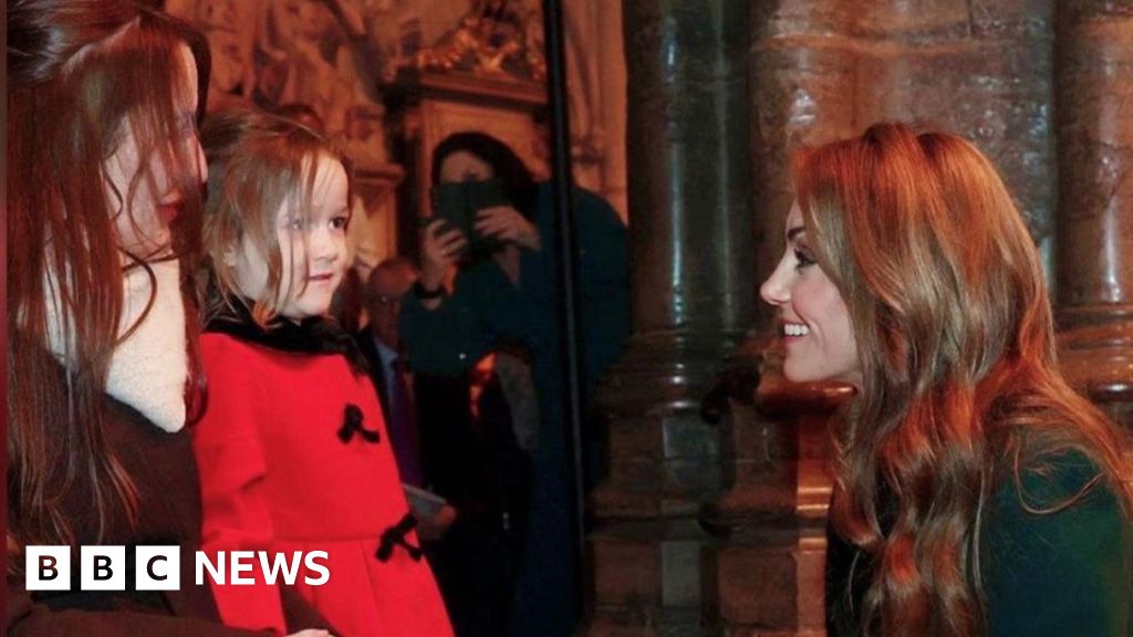 Featured image for Fleetwood's Christmas Dinners for the Lonely Earn Royal Praise