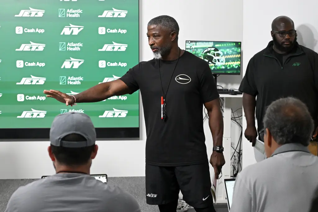 Featured image for NFL Week 1: Expert Picks and Bets Against the Spread