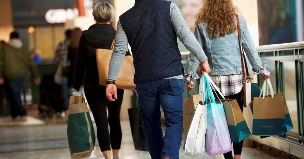 US Consumer Sentiment Plummets Amid Economic Concerns and Inflation Fears