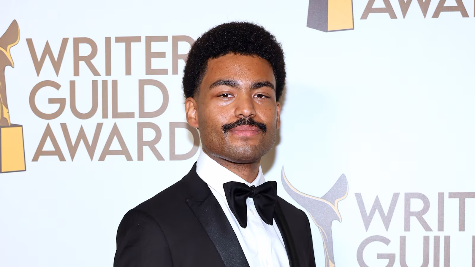 Featured image for ‘The Bear’ Writer Detained on Train Amid Racial Profiling Allegations