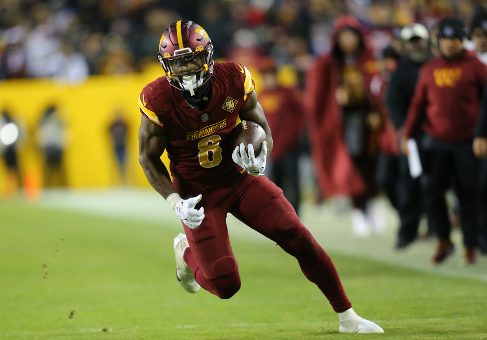 Featured image for Eagles bolster WR corps with trade for Metchie amid injury concerns