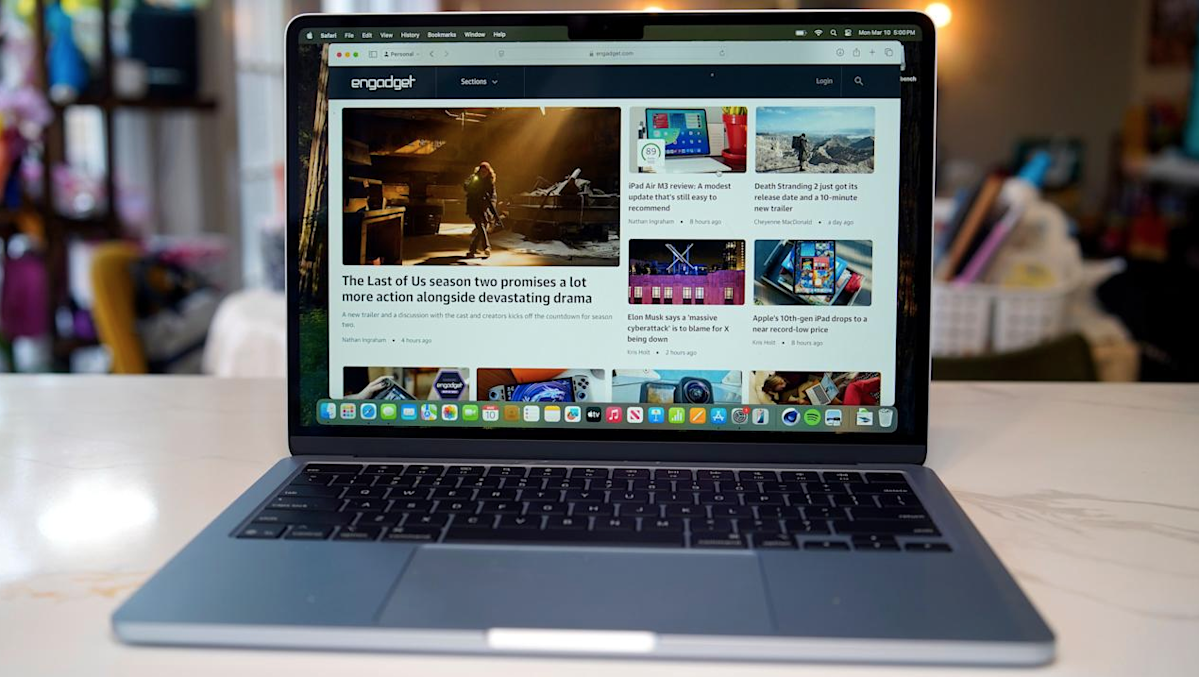 Featured image for Top Black Friday Apple Deals: MacBook Air and iPad Pro at Record Low Prices