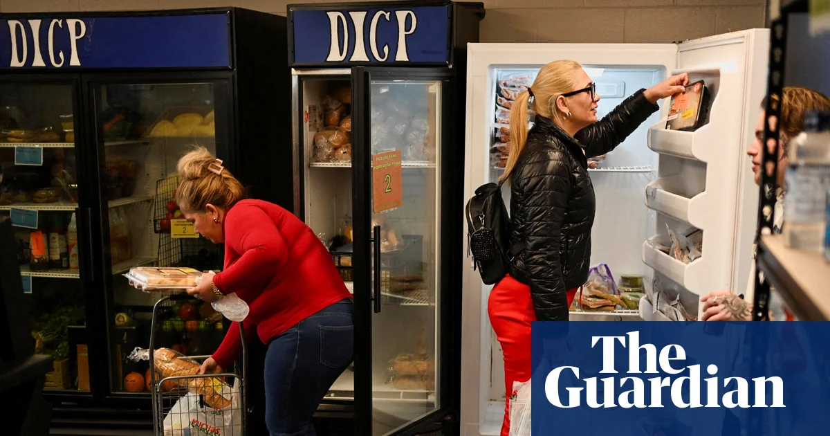 Featured image for White House and Trump administration clash over SNAP funding and benefits