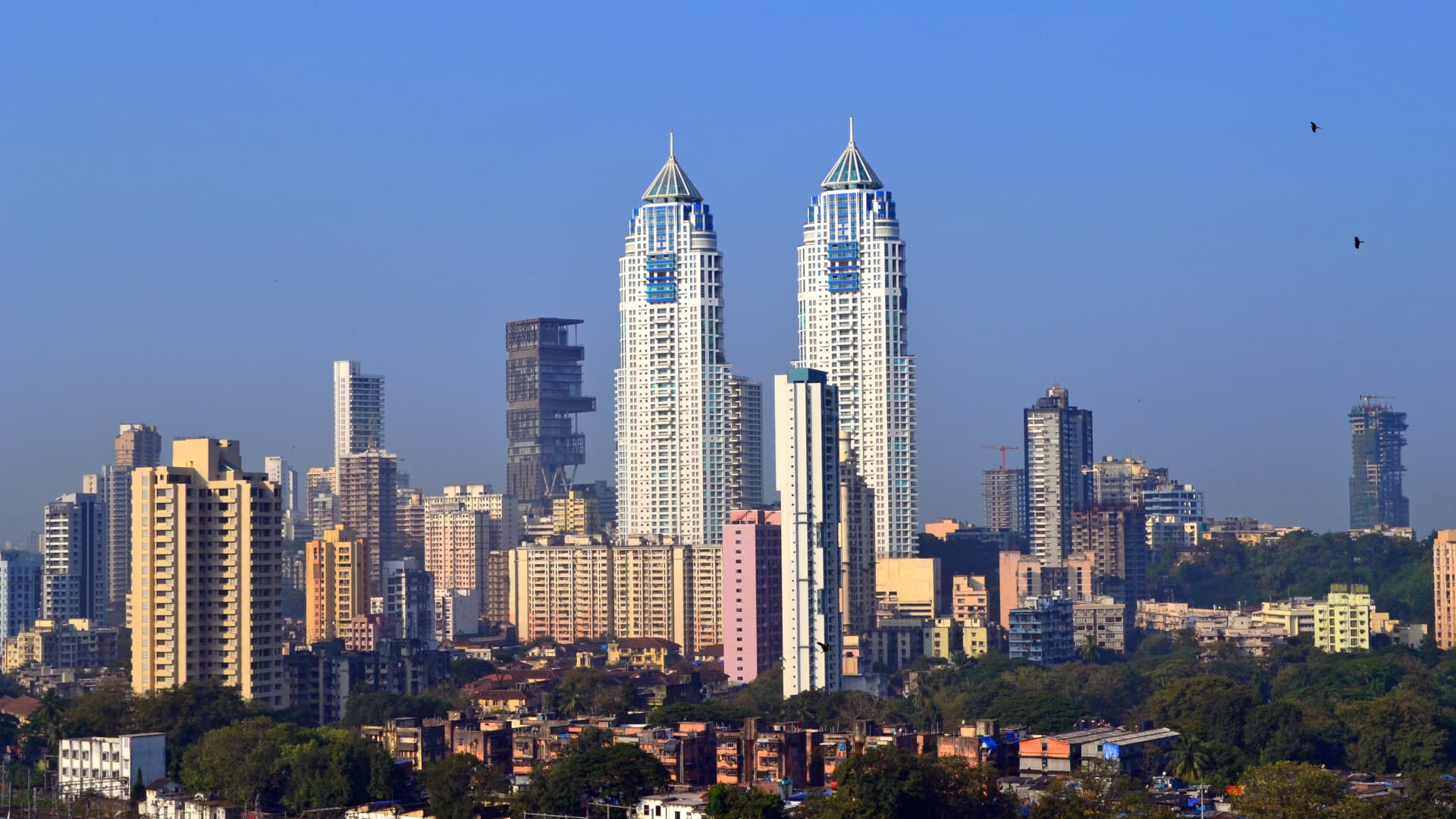 Featured image for Global Markets Tumble Amid Recession Fears and Central Bank Surprises