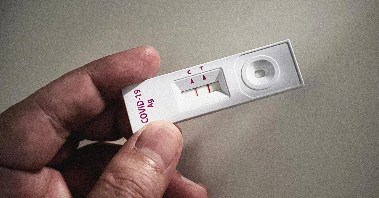 Featured image for New COVID Variant NB.1.8.1 Spreading Across US and Europe, Raising Surge Concerns