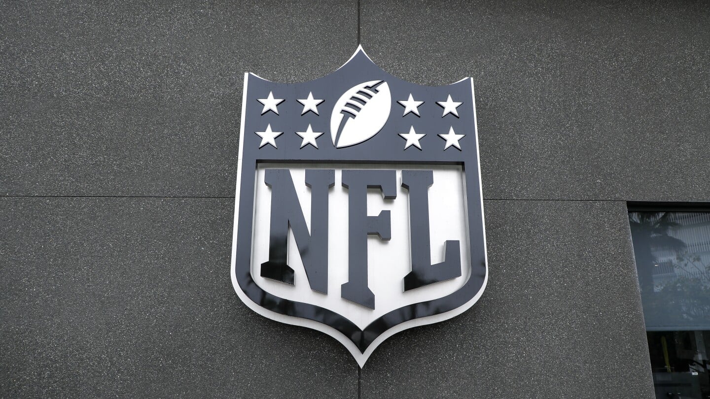 Featured image for "NFL's Gambling Policy: Agents' Inside Information and Concerning Loopholes"
