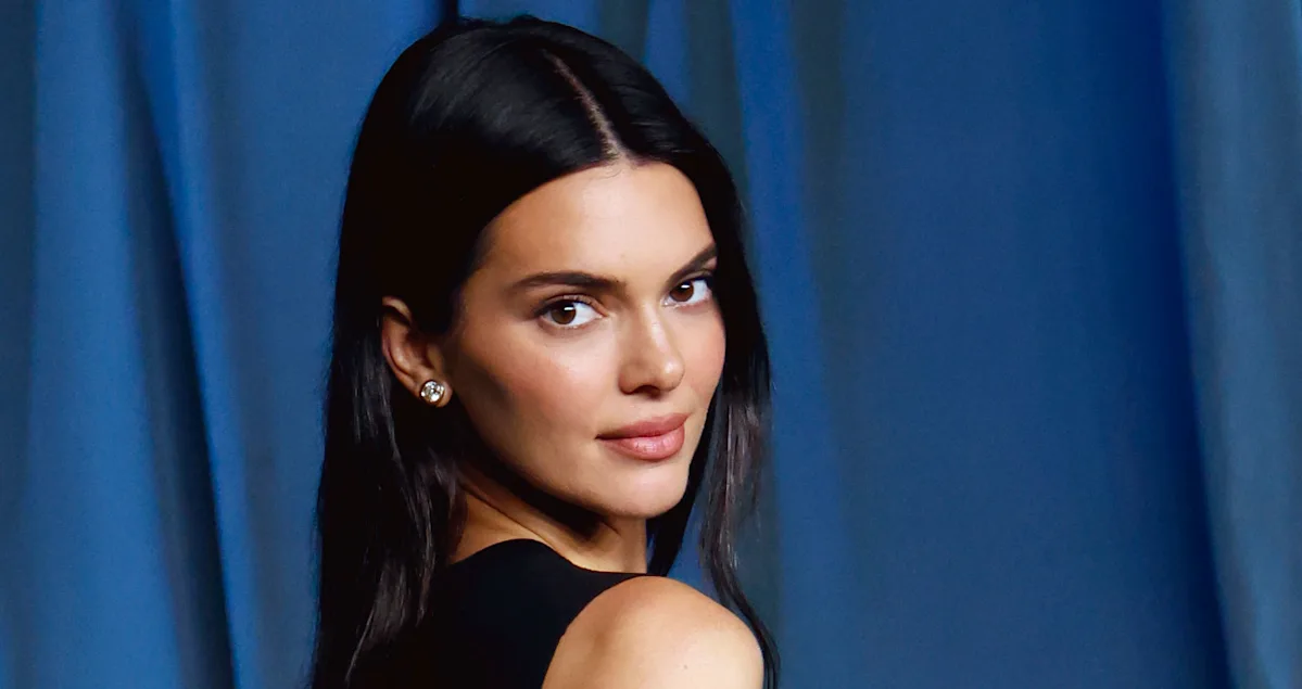 Featured image for Kendall Jenner Addresses Rumors About Her Sexuality and Plastic Surgery