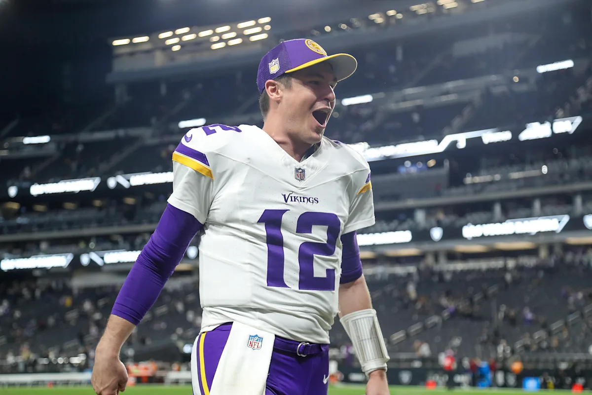 Featured image for Vikings Bench Dobbs, Start Mullens at QB Against Bengals