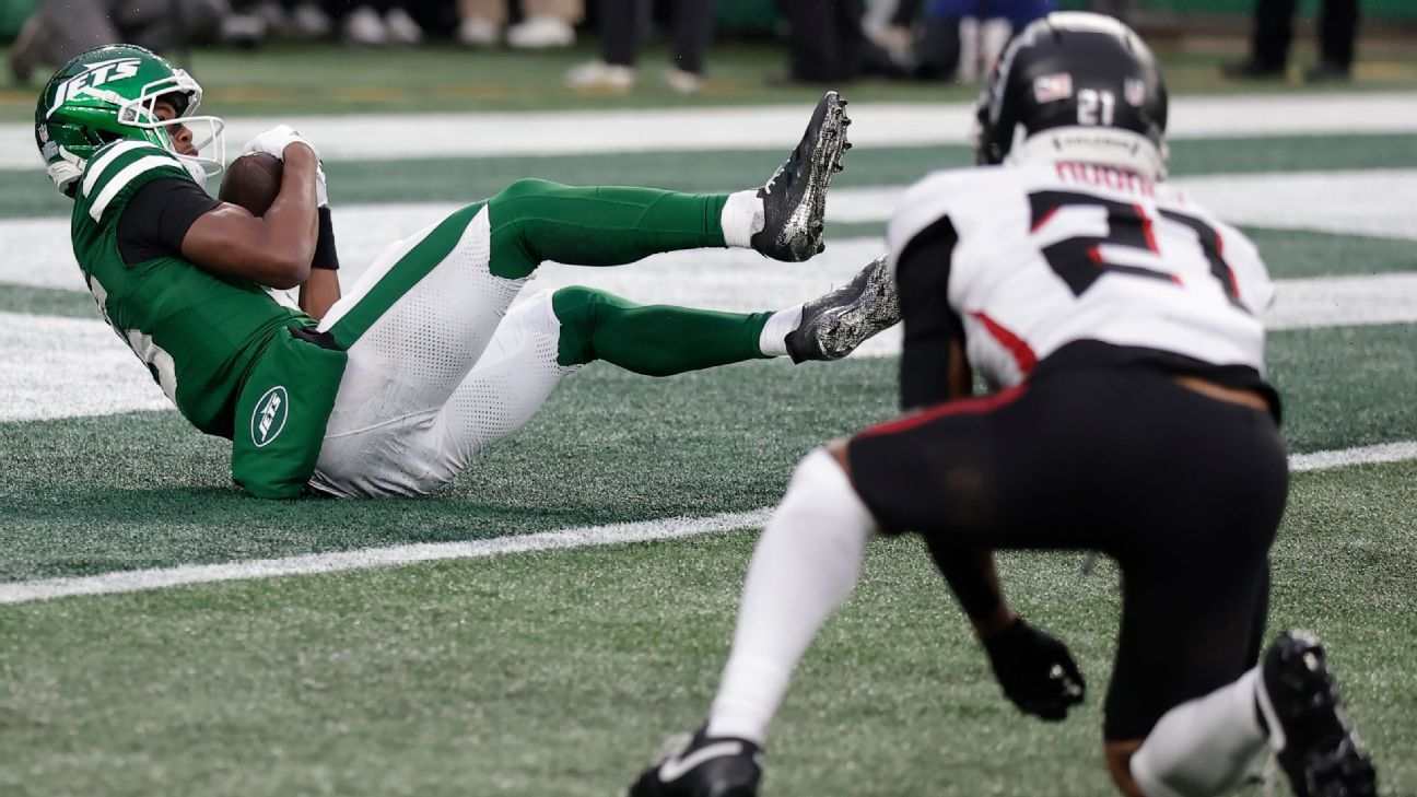 Featured image for Jets' Mitchell Shines with First NFL TD Amid Promising Performance