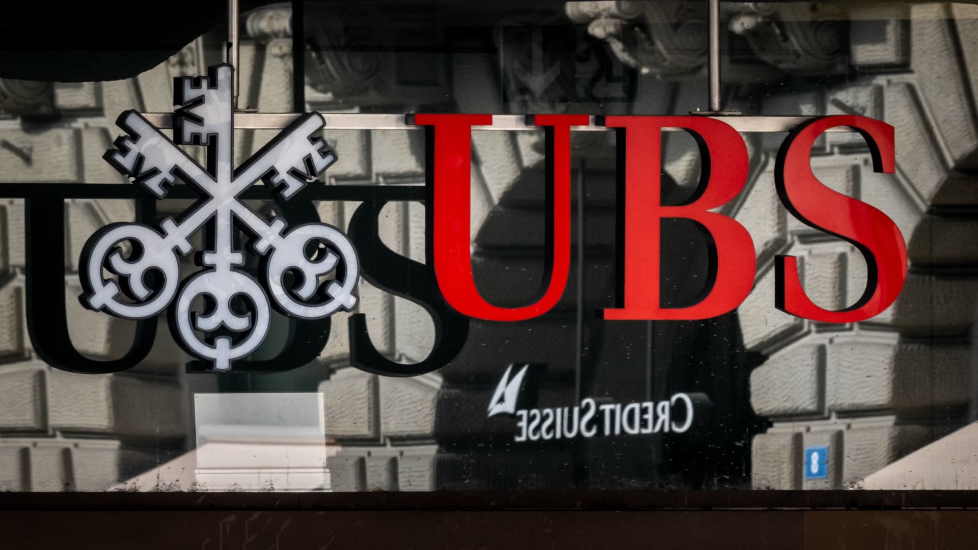 Featured image for Market Outlook: Banking Crisis, Fed Meeting, and Nike Earnings Dominate Week Ahead.