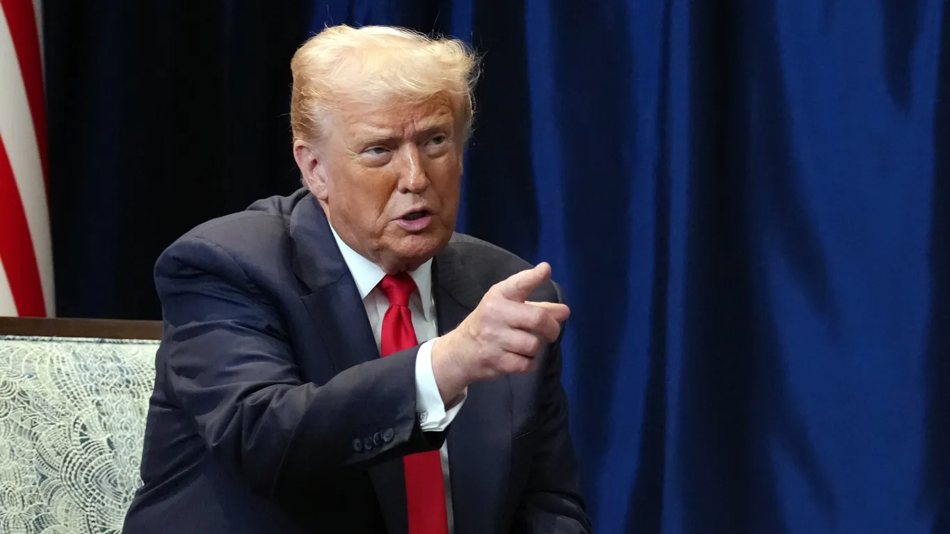 Featured image for CBS '60 Minutes' Edits and Fact-Checks Trump Interview