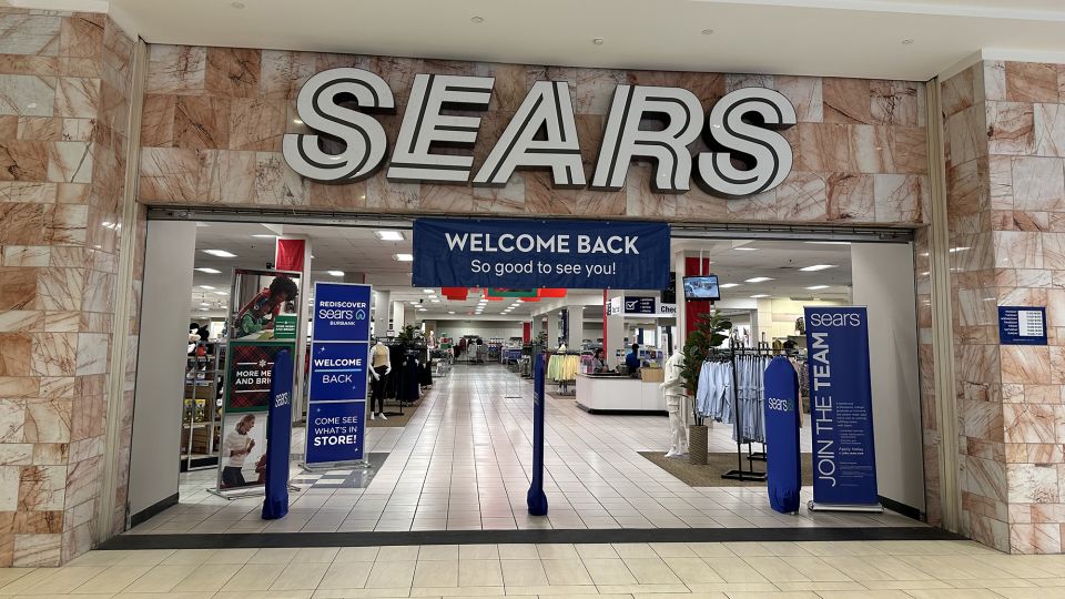 Featured image for Sears Makes Stealthy Comeback with Store Reopenings