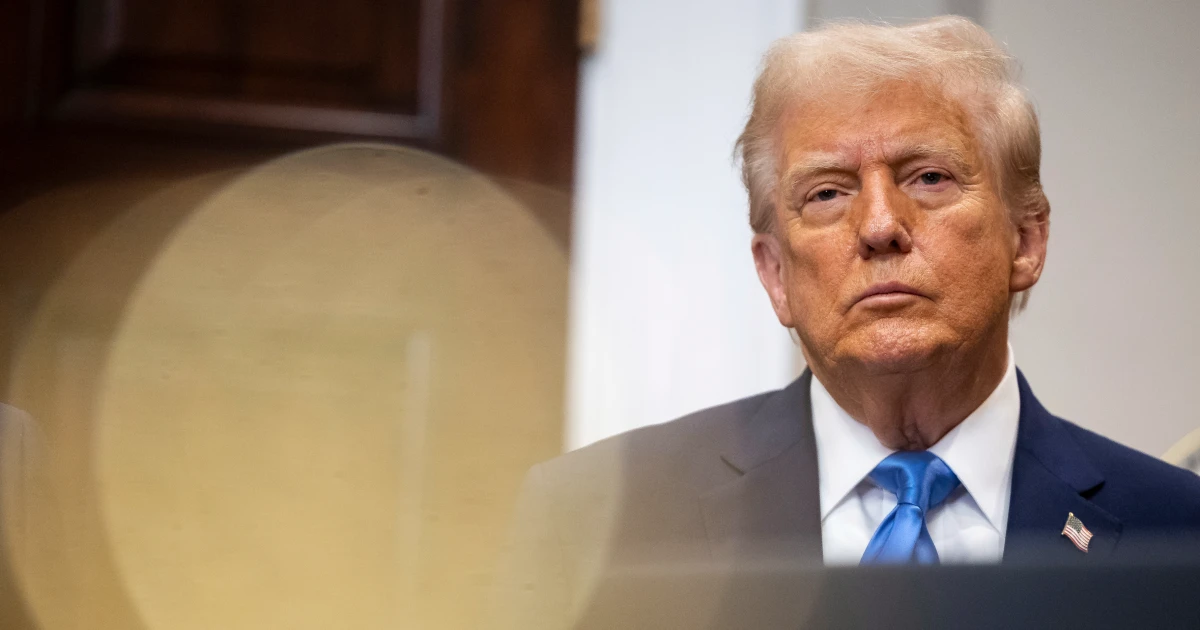 Featured image for Trump questions DOJ investigation into FBI Director Wray