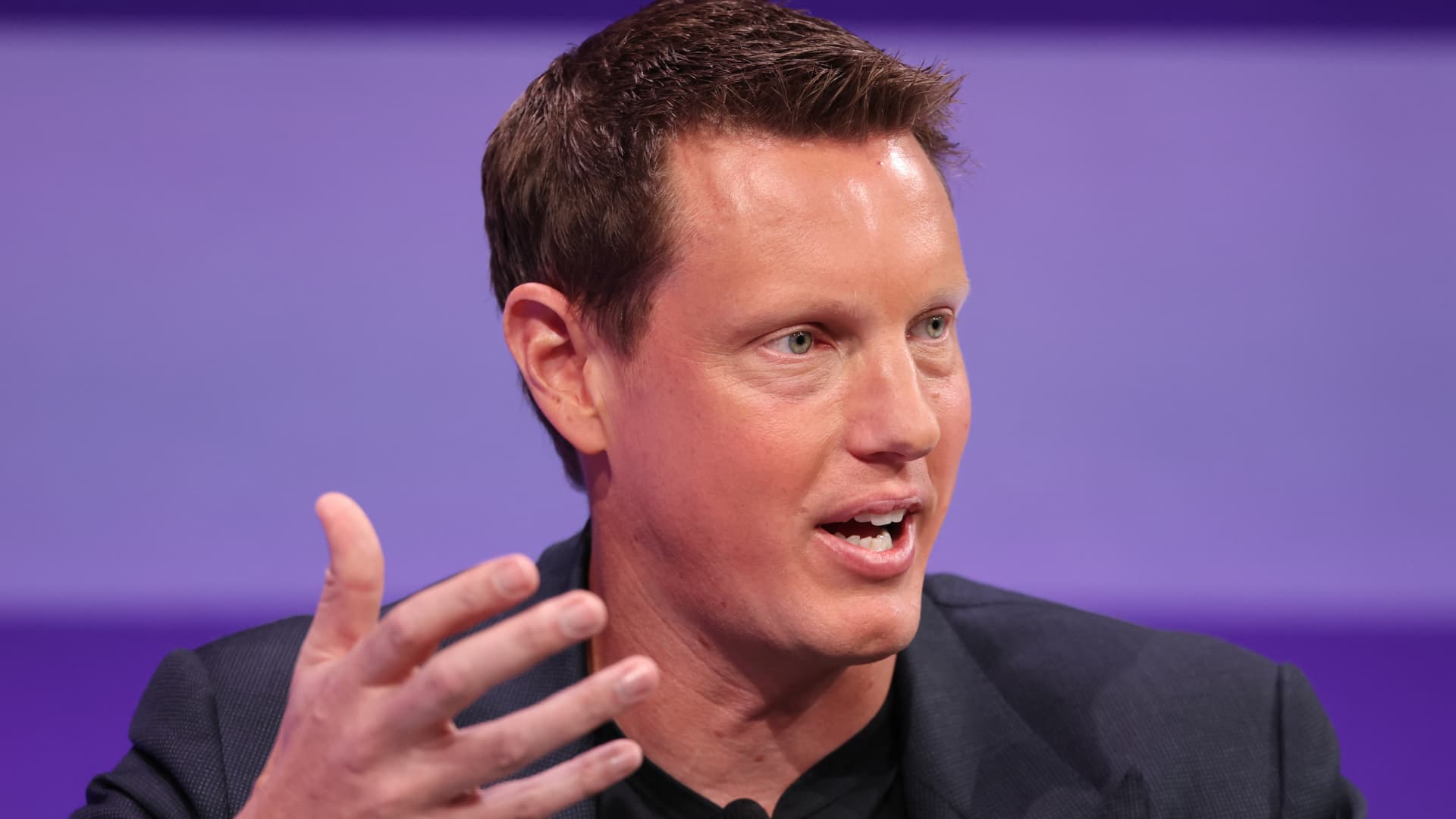 Featured image for WBD's Sale Deadline Sparks Industry Uncertainty and Potential Mergers