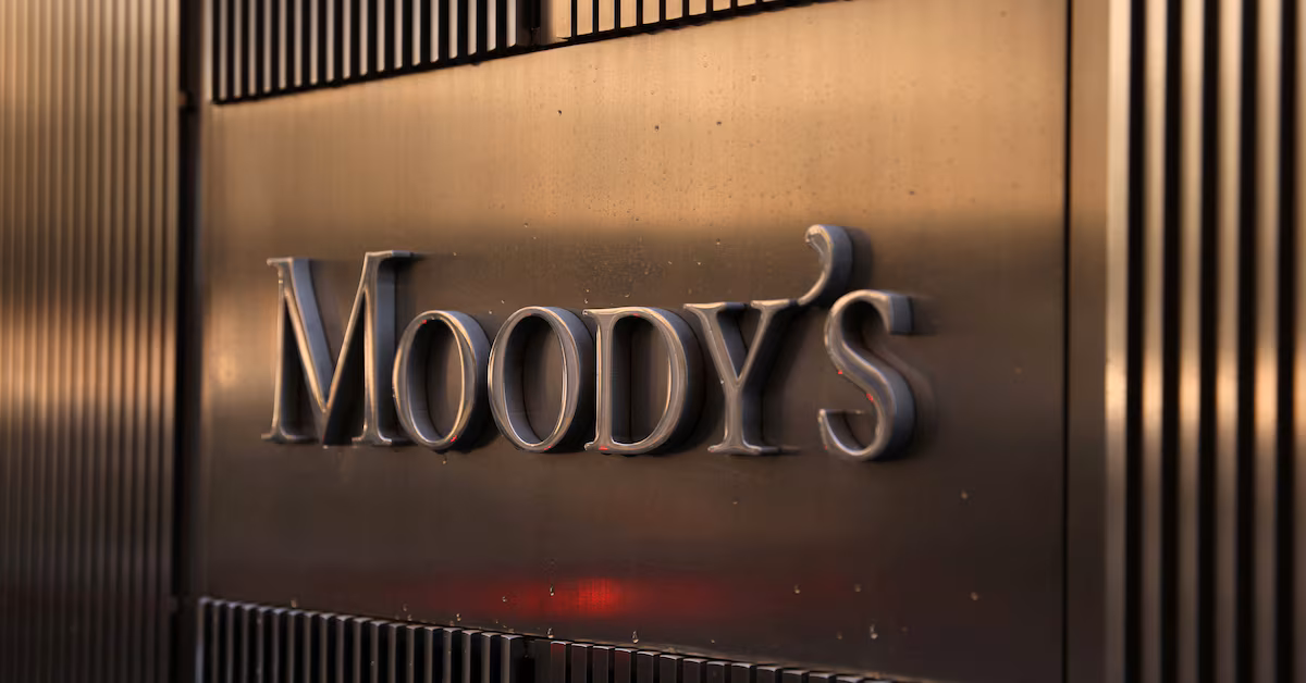 Featured image for Moody's Downgrades Multiple US Banks, Raises Concerns for Others