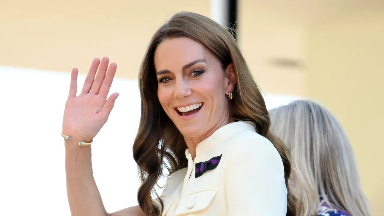 Featured image for Kate Middleton Debuts Blonde Hair During Family Church Outing