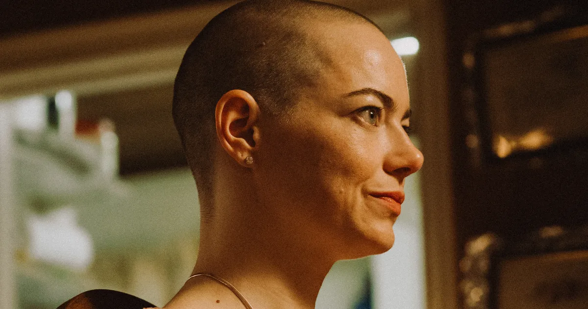 Featured image for Emma Stone's 'Bugonia' Sparks Viral Bald-Headed Fan Craze