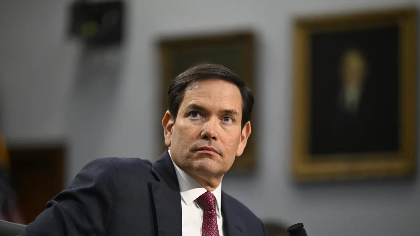 Featured image for Trump's Push to Revive Venezuela's Oil Industry Faces Challenges