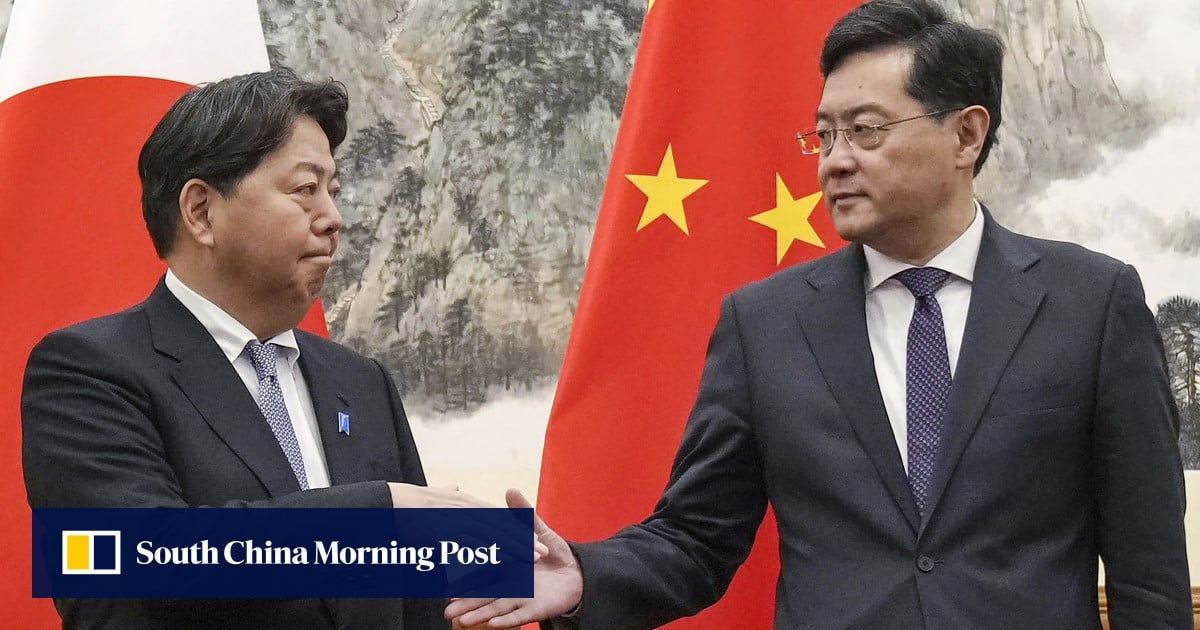 Featured image for China-Japan Tensions Rise Over Detention and Tech Containment