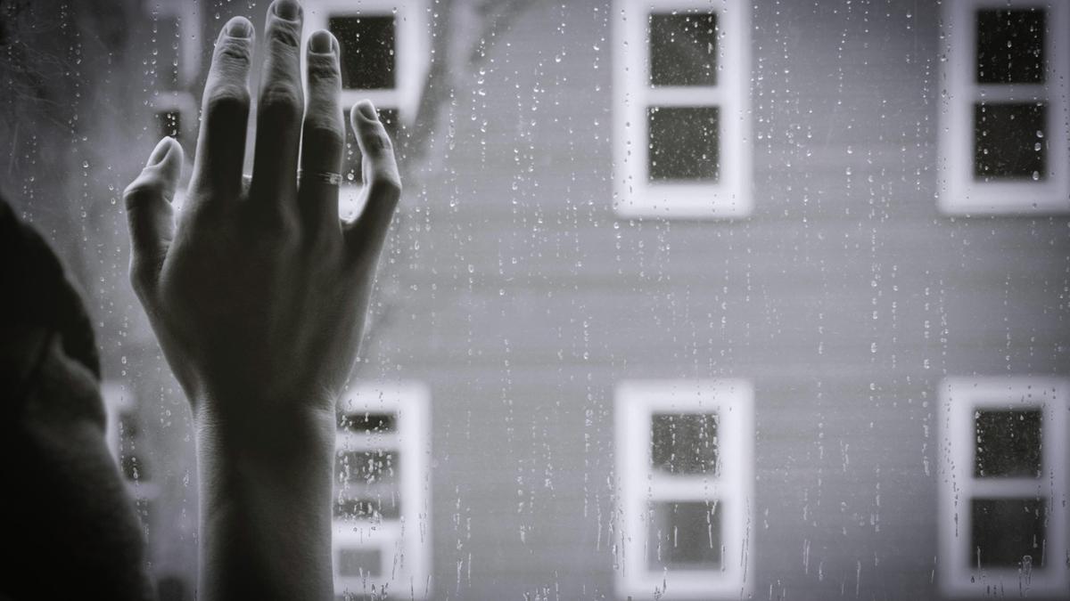 Featured image for Tips for Communicating with Someone Who Is Grieving