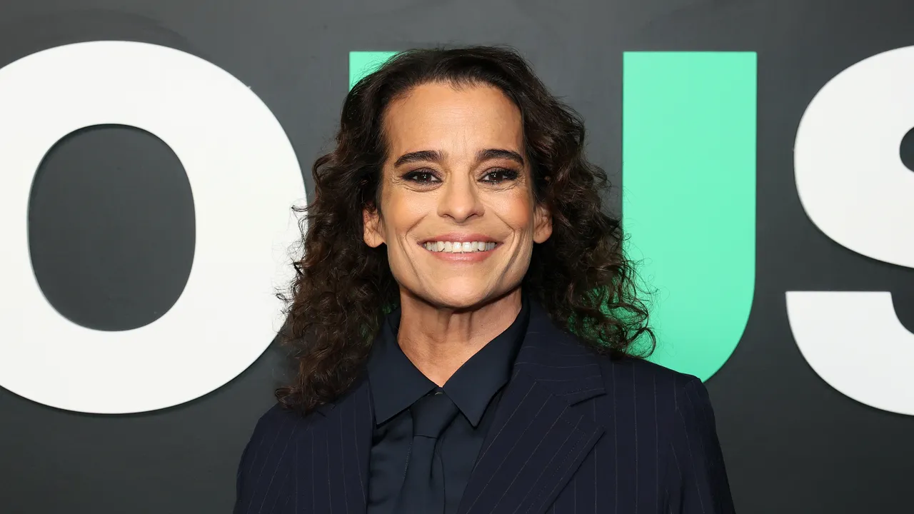 Featured image for Controversy Over U.S. Comedians Performing in Saudi Arabia