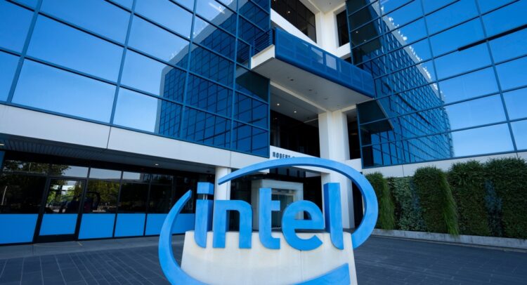 Featured image for Intel Launches New Chips and Advanced Technologies Amid Factory and Market Challenges