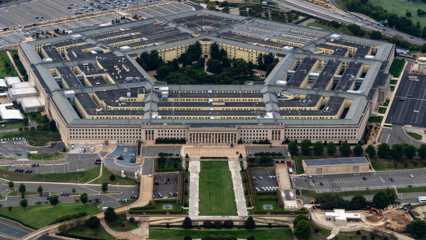 Featured image for Media Outlets Reject New Pentagon Press Access Rules