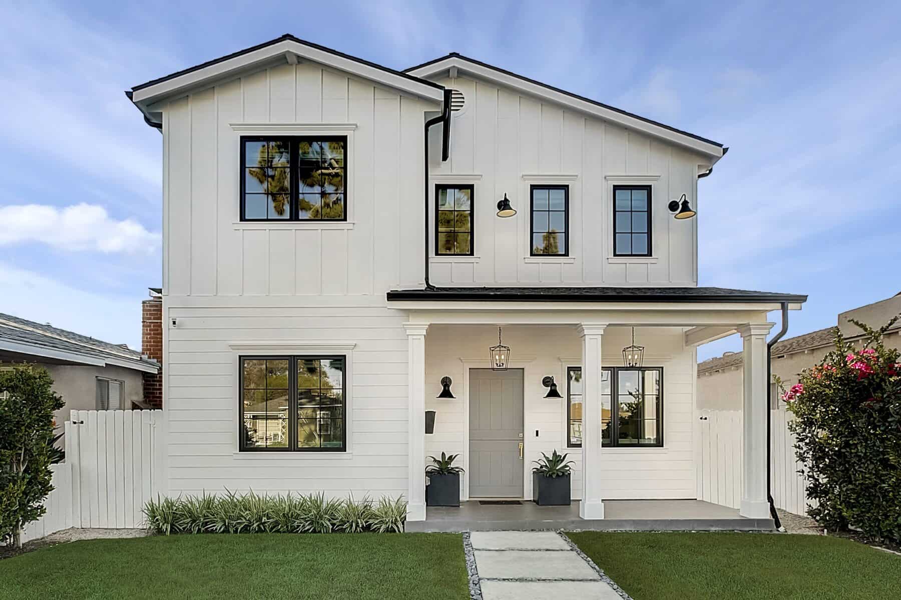 Featured image for U.S. Housing Market Sees Record High in Home Sellers Amid Price Declines