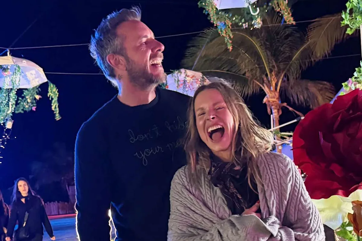 Featured image for Kristen Bell and Dax Shepard Reveal Their 'Bonkers' New Year's Adventure