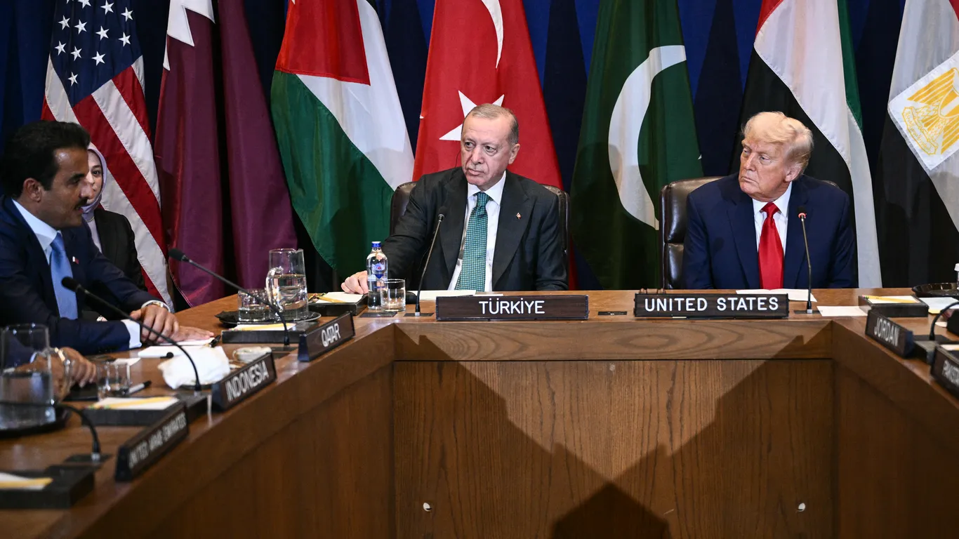 Featured image for Qatar, Egypt, and Turkey Push Hamas Toward Trump's Gaza Peace Plan