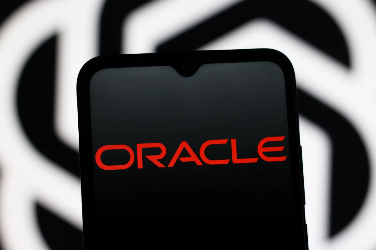 Featured image for Oracle Plans $18 Billion Bond Sale Amid Stock Pullback