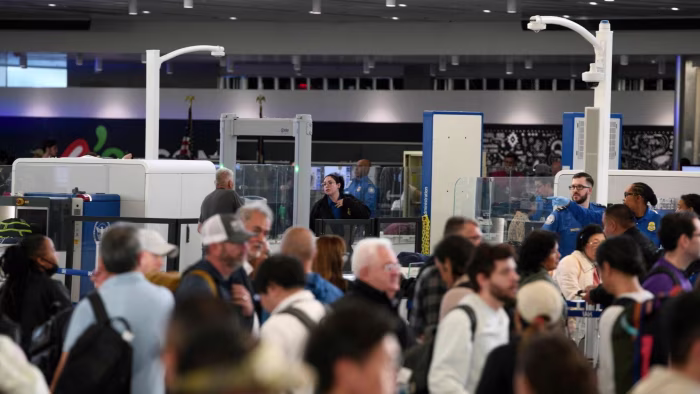 Featured image for US government shutdown threatens economic growth and travel industry