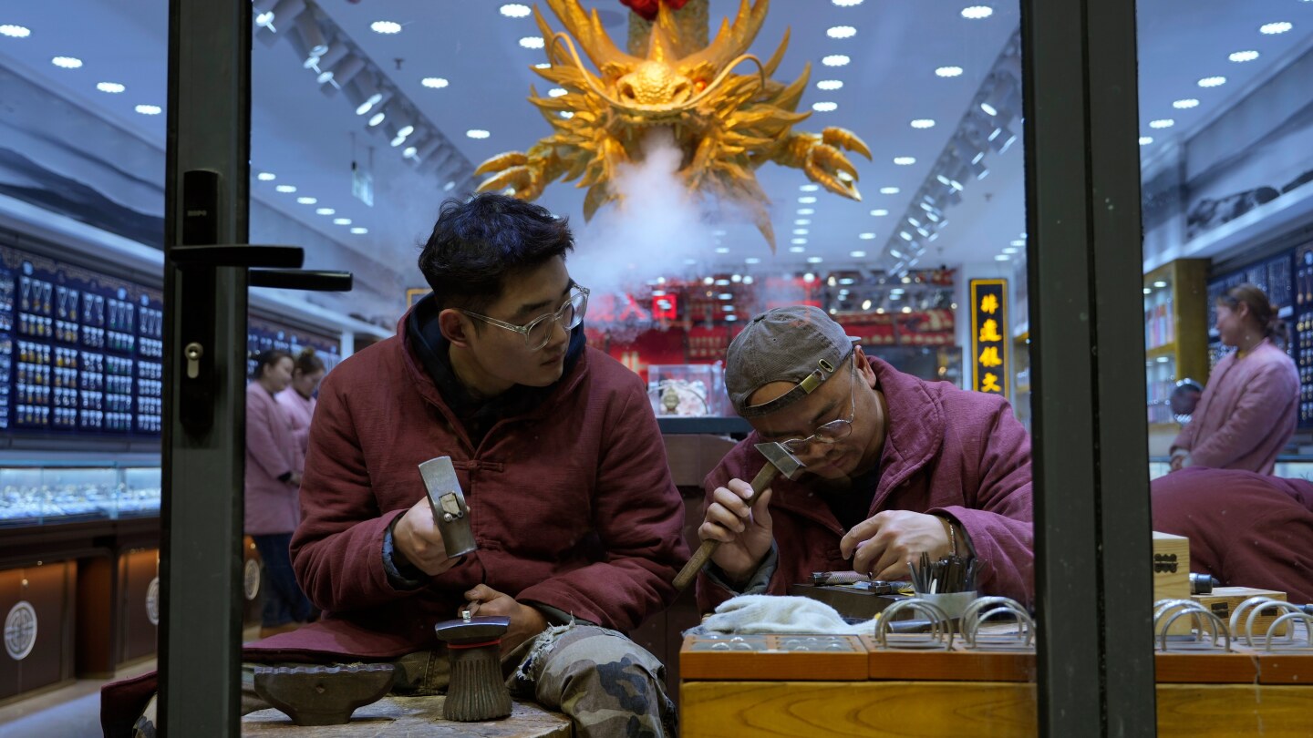 Featured image for China's Economy Shows Resilience Amid Property Woes and Growth Goals